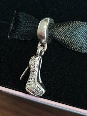 Authentic Pandora Sparkling Stiletto Dangle Charm 791536CZ Retired Shoe Lover